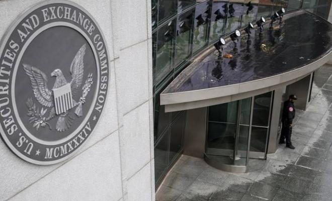 Berenberg: SEC выберет следующей целью стейблкоины и рынок DeFi